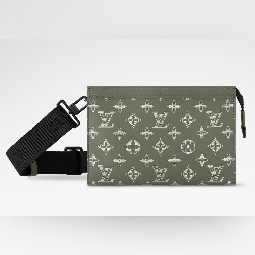 Louis Vuitton Gaston Wearable Wallet - Picture 2 of 6